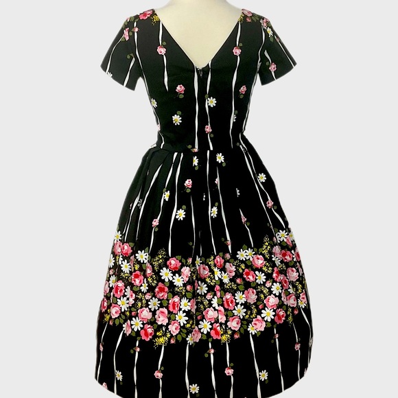 Retrospec’d Cindy Dress in Pocket Full of Posies - Size 20 (AU) - Picture 1 of 7